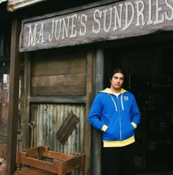 Online KJ Sportswear Fallout - Official Vault 33 Hoodie
